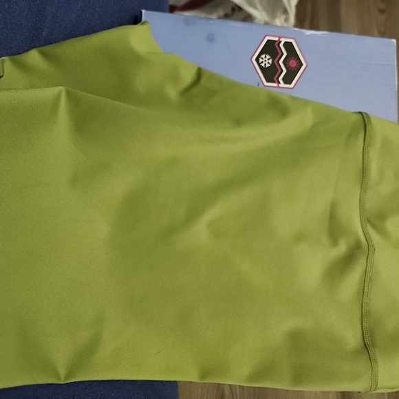 Nike Mid Rise Leggings - Picture 4 of 6